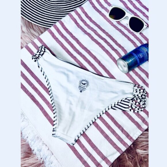 Hollister Swim Bikini Bottom Bottoms - Picture 9 of 16